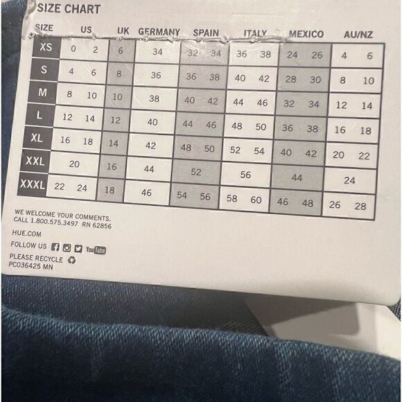 HUE Womens ClassicSmooth Denim
Leggings Indigo Blue Size XXX-L 3X New with tags - Picture 5 of 5